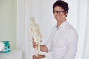 Dr. Gerrit Sütfels, Akupunkteur, Schmerztherapeut, Hausarzt, Naturheilkundler