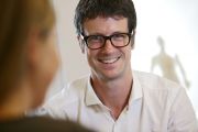 Dr. med. Gerrit Sütfels, Schmerzspezialist und Arzt für Allgemeinmedizin und Naturheilkunde
